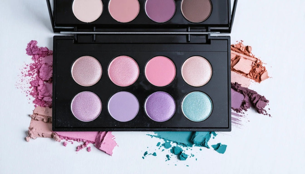 How to Safely Remove Magnetic Eyeshadow Pans from a Palette - Gamut Packaging