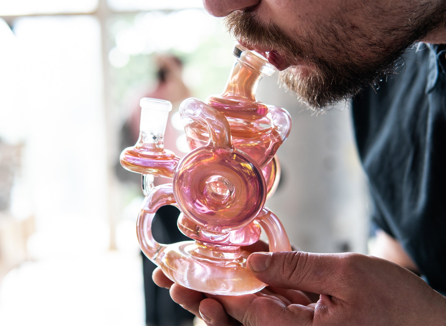 What's The Best Bong To Buy & How Much Does It Cost? - Gamut Packaging